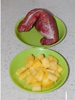菠蘿咕咾肉的做法 步骤1