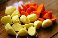 胡蘿蔔土豆燉排骨的做法 步骤2