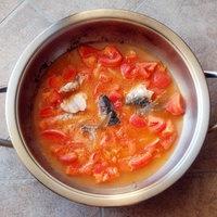 下飯神菜 番茄魚的做法 步骤4