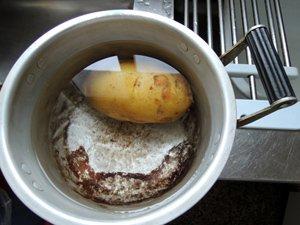 雞汁土豆泥的做法 步骤1