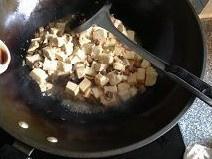 蒜香肉末燒豆腐的做法 步骤7