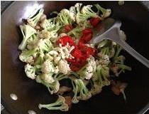 幹鍋菜花的做法 步骤12