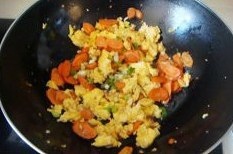 胡蘿蔔炒雞蛋的做法 步骤6