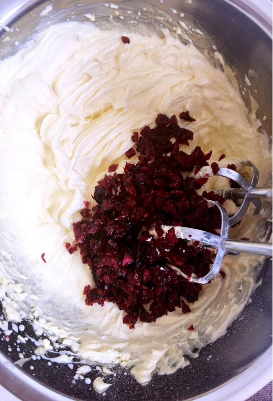 酸奶蔓越莓瑪格麗特唯美小糕點——樂眾繽紛夏日烘焙大賽獲獎作品的做法 步骤4