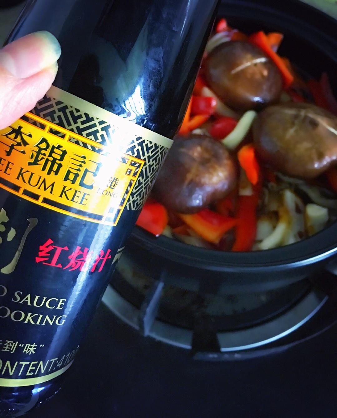 塔吉鍋版 紅燒汁燜雜菇的做法 步骤4