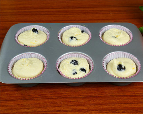 金頂酥粒藍莓馬芬的做法的做法 步骤11