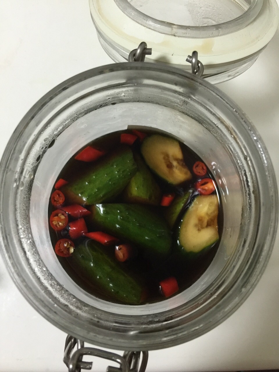 超簡單的酸辣醃黃瓜的做法 步骤2