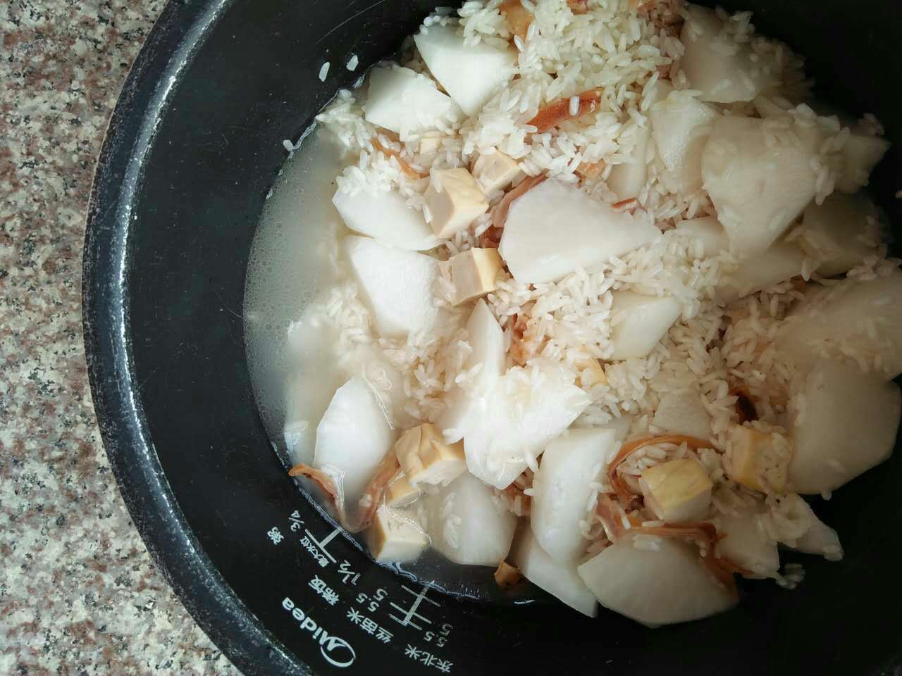 【飯上作亂】一碗蘿蔔飯（附清湯）的做法 步骤6