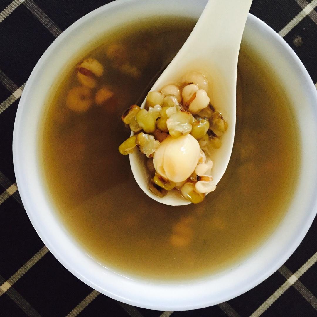 綠豆薏米蓮子湯(電飯煲版)的做法 步骤4