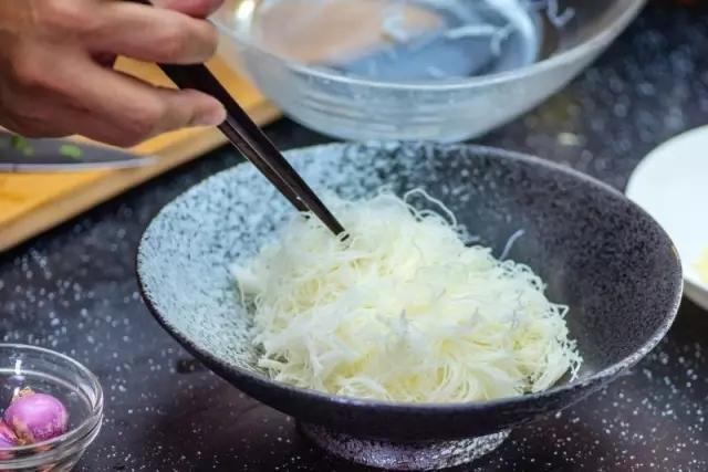 芋頭米粉湯的做法 步骤12