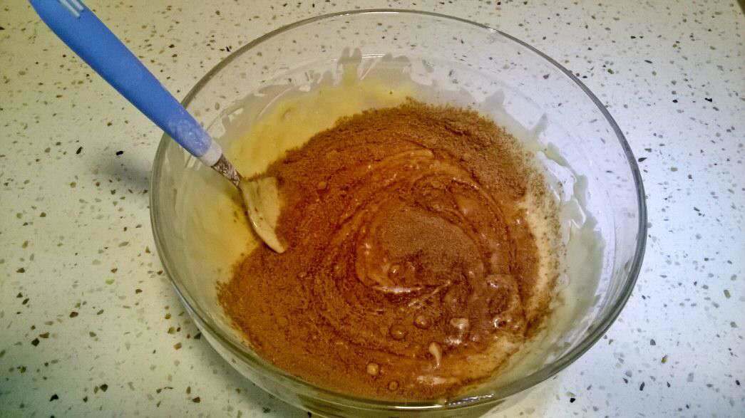 有電飯鍋就可以做的—紅糖提子蛋糕的做法 步骤3