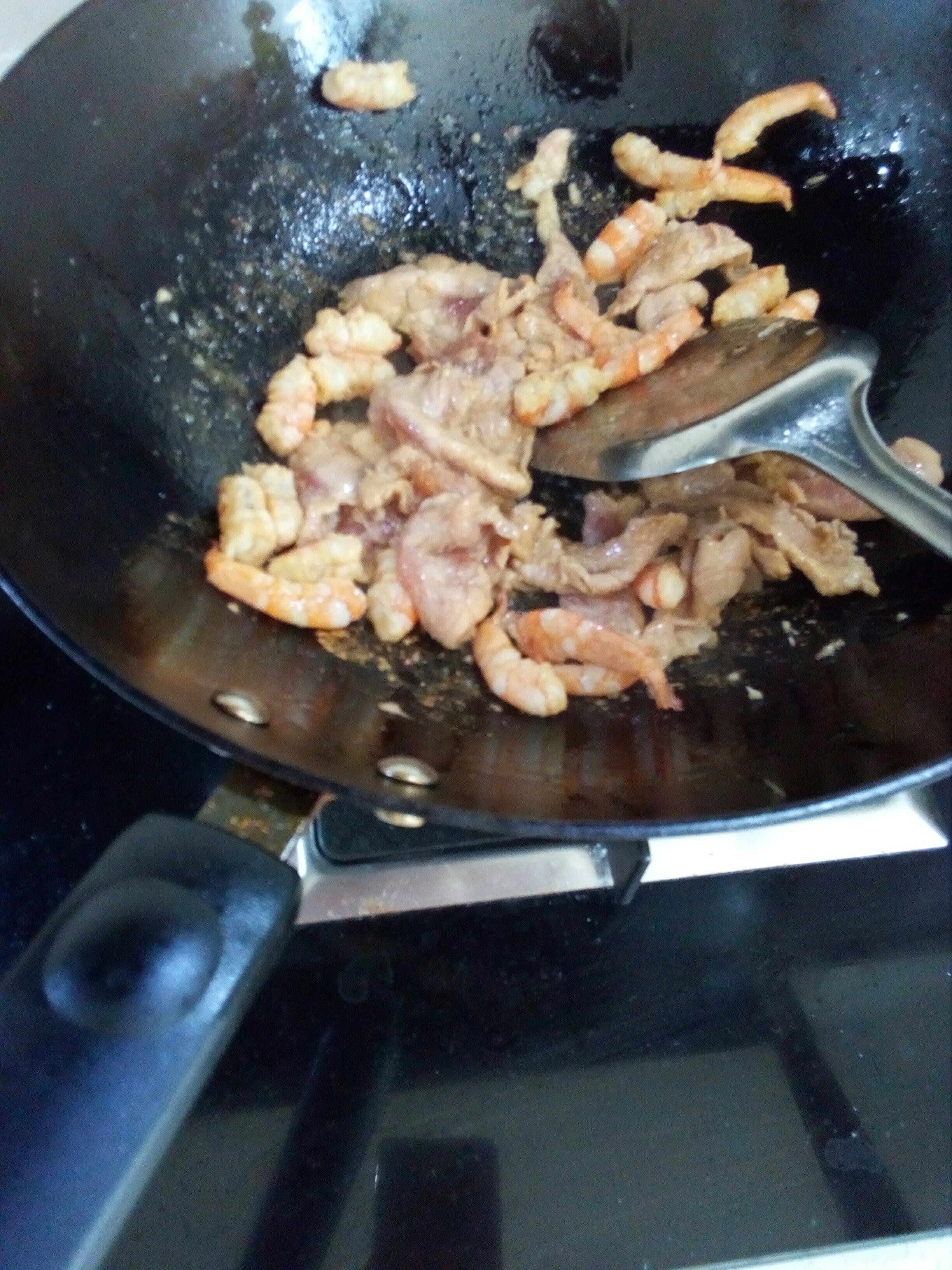 鮮蝦版皮蛋瘦肉粥的做法 步骤4