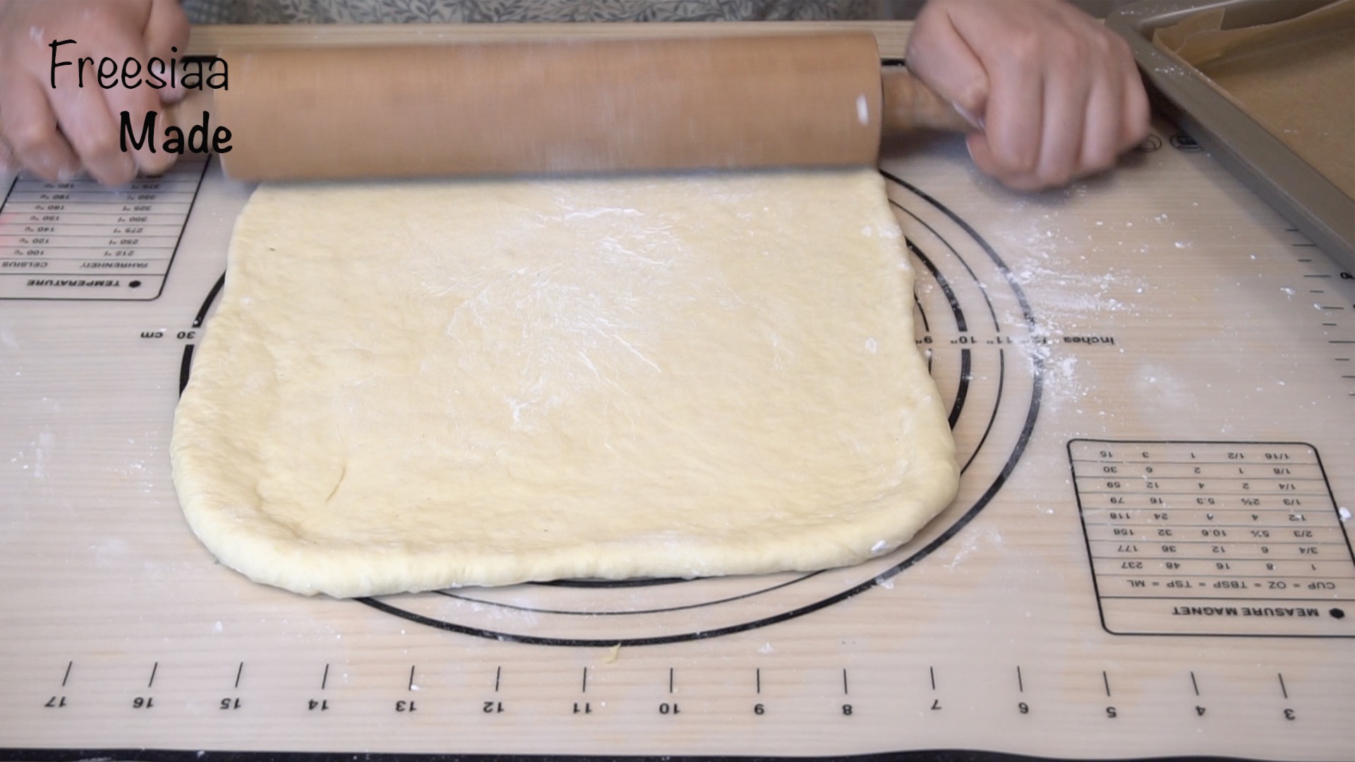 （視訊菜譜）肉鬆麪包的做法 步骤9
