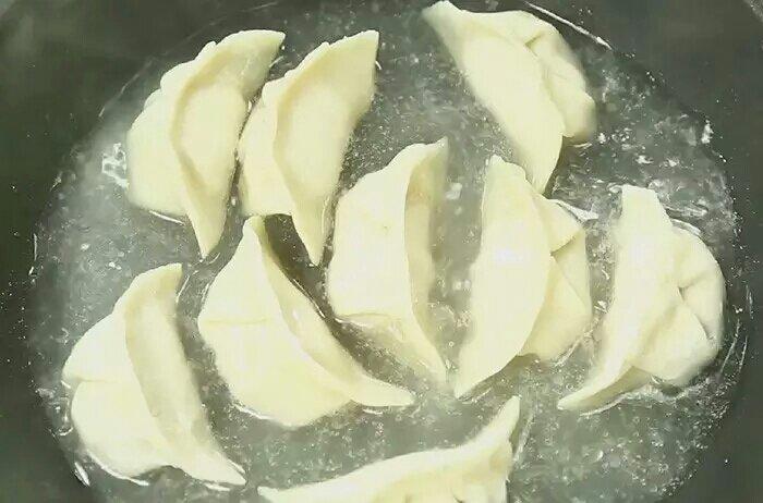 肉汁豆腐煎餃的做法 步骤15