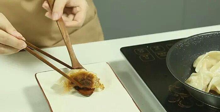 肉汁豆腐煎餃的做法 步骤18