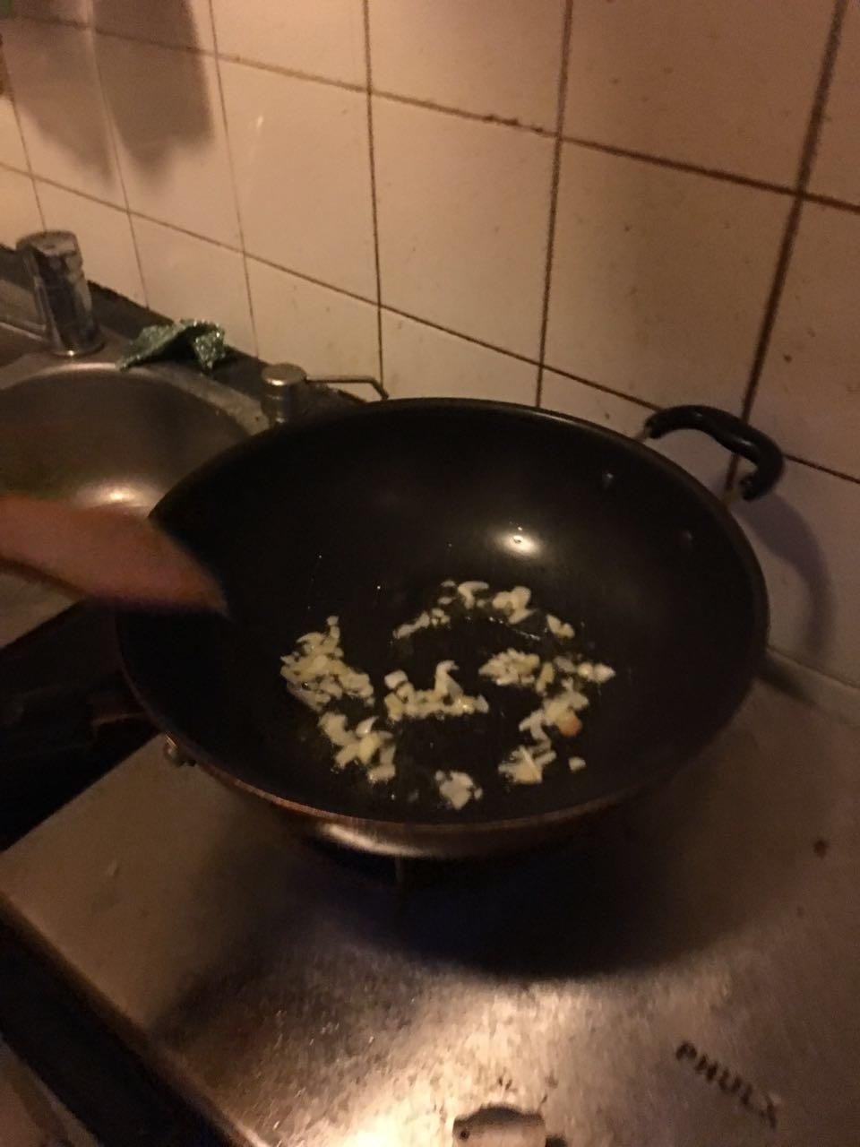 蛋炒飯之黃金炒飯的做法 步骤2