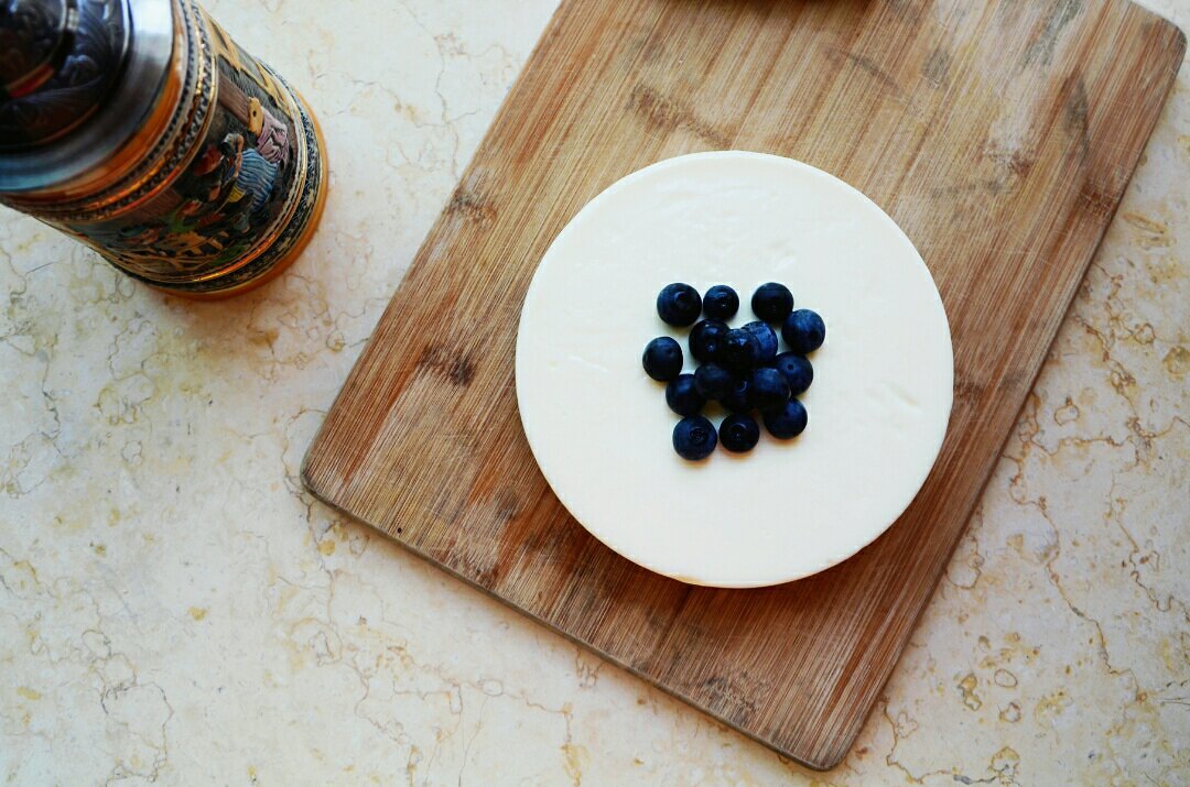 藍莓酸奶凍芝士蛋糕(6寸)的做法 步骤6