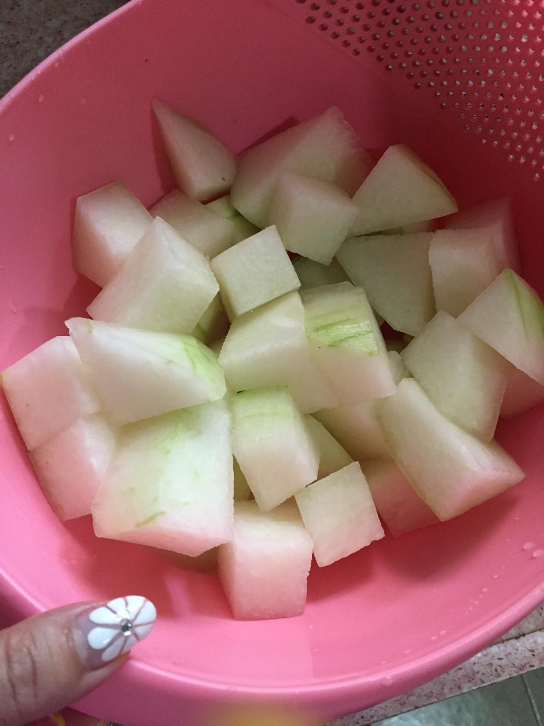 消暑必備--冬瓜薏米綠豆糖水的做法 步骤3