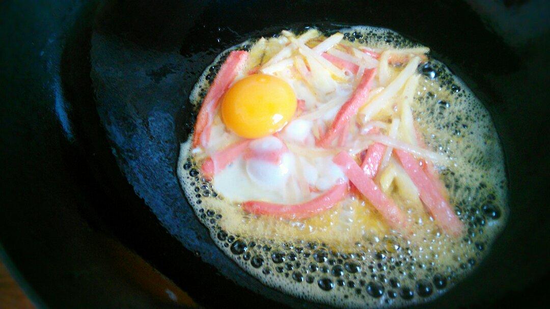 土豆火腿腸煎蛋的做法 步骤4