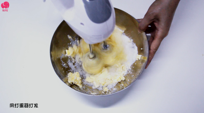 雙色經典磅蛋糕——香草抹茶白菜磅的做法 步骤2