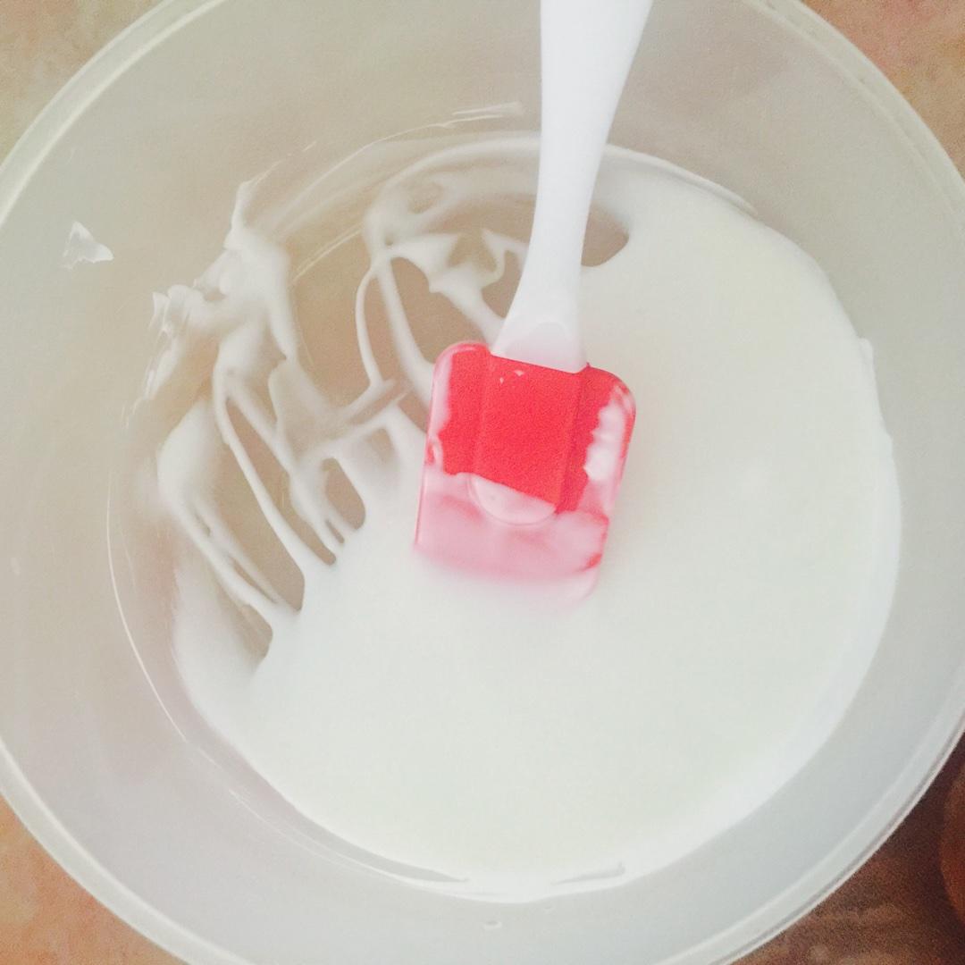 藍莓酸奶冰淇淋（不需要蛋黃，無冰渣，簡單做法）的做法 步骤1