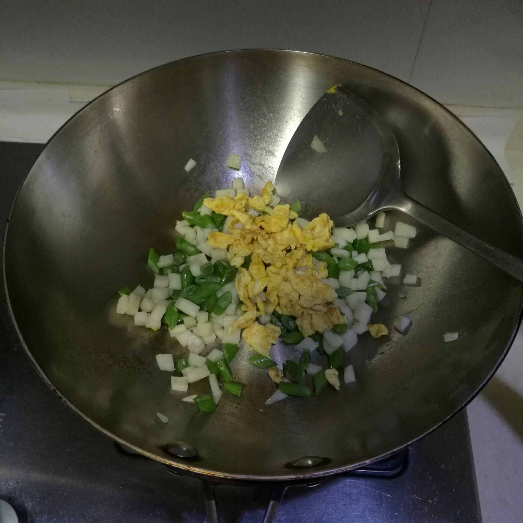 蔬菜蛋炒飯（當天飯）的做法 步骤6