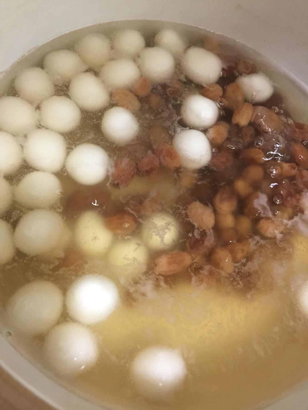 葡萄乾糯米小丸子甜湯的做法 步骤3