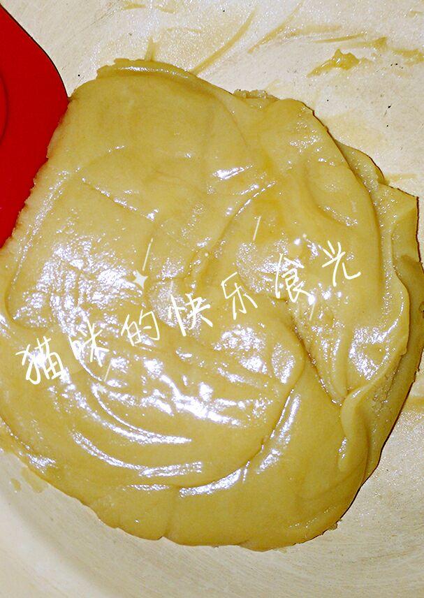 廣式蓮蓉蛋黃月餅（50克/個）的做法 步骤4