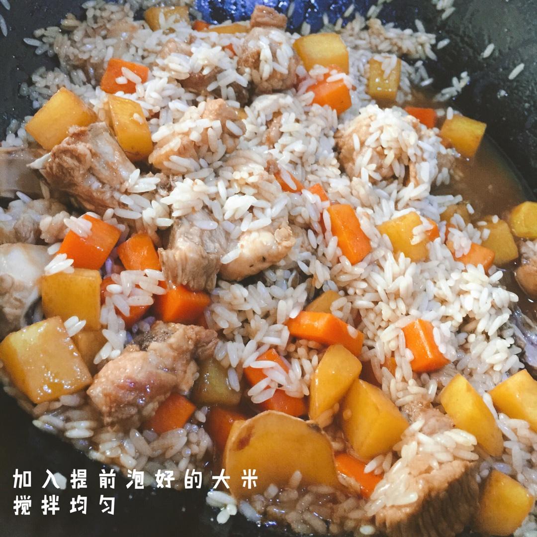 土豆胡蘿蔔排骨燜飯的做法 步骤5