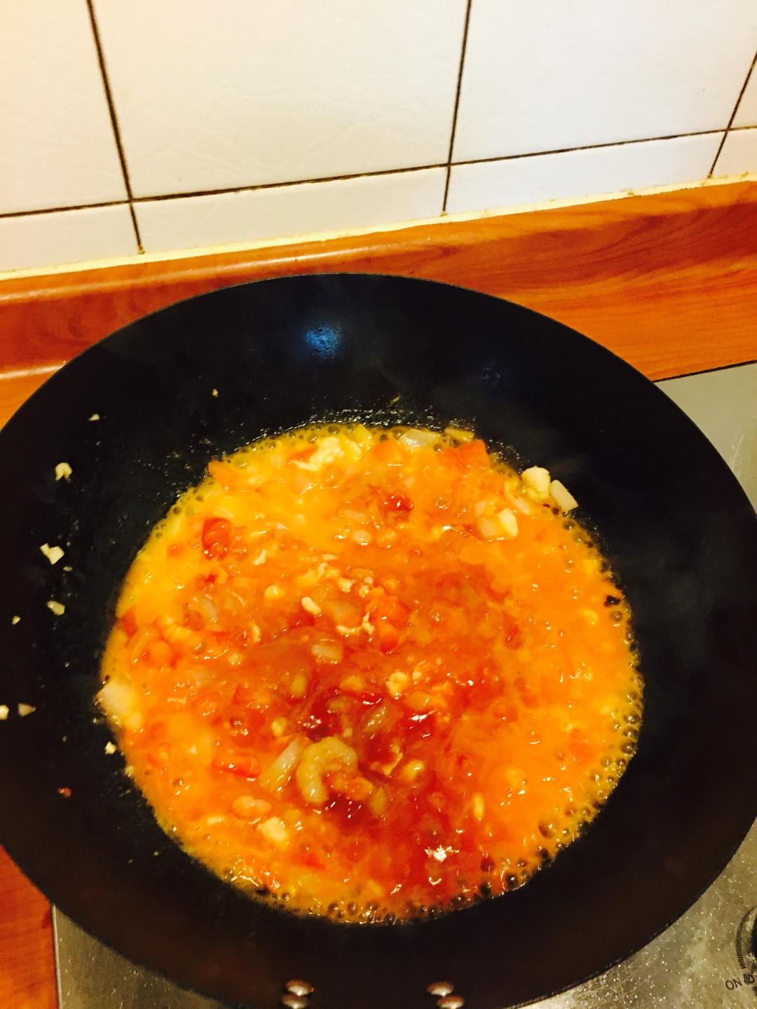 西紅柿雞肉蝦仁意大利麪的做法 步骤4