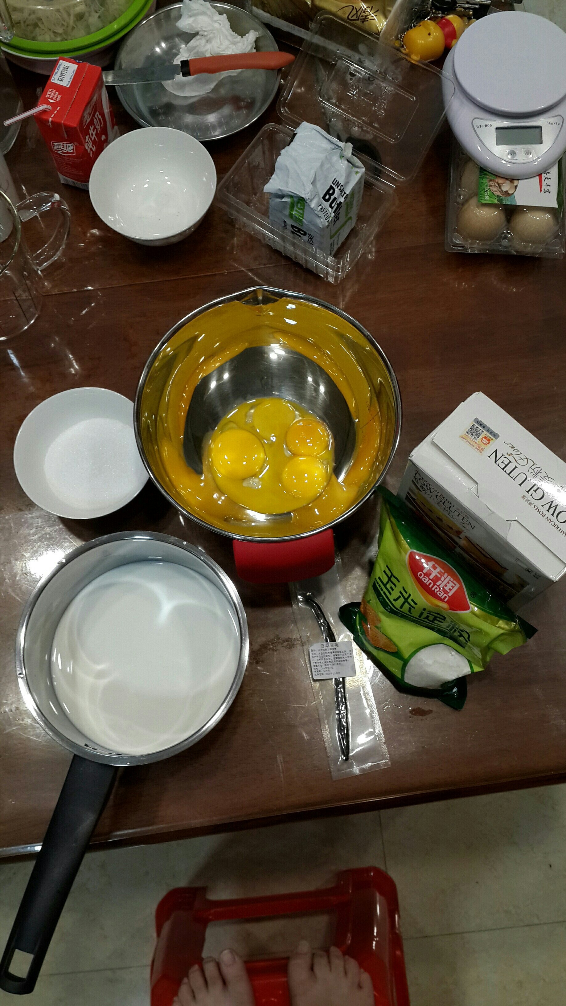 酥皮泡芙配卡仕達醬的做法 步骤1