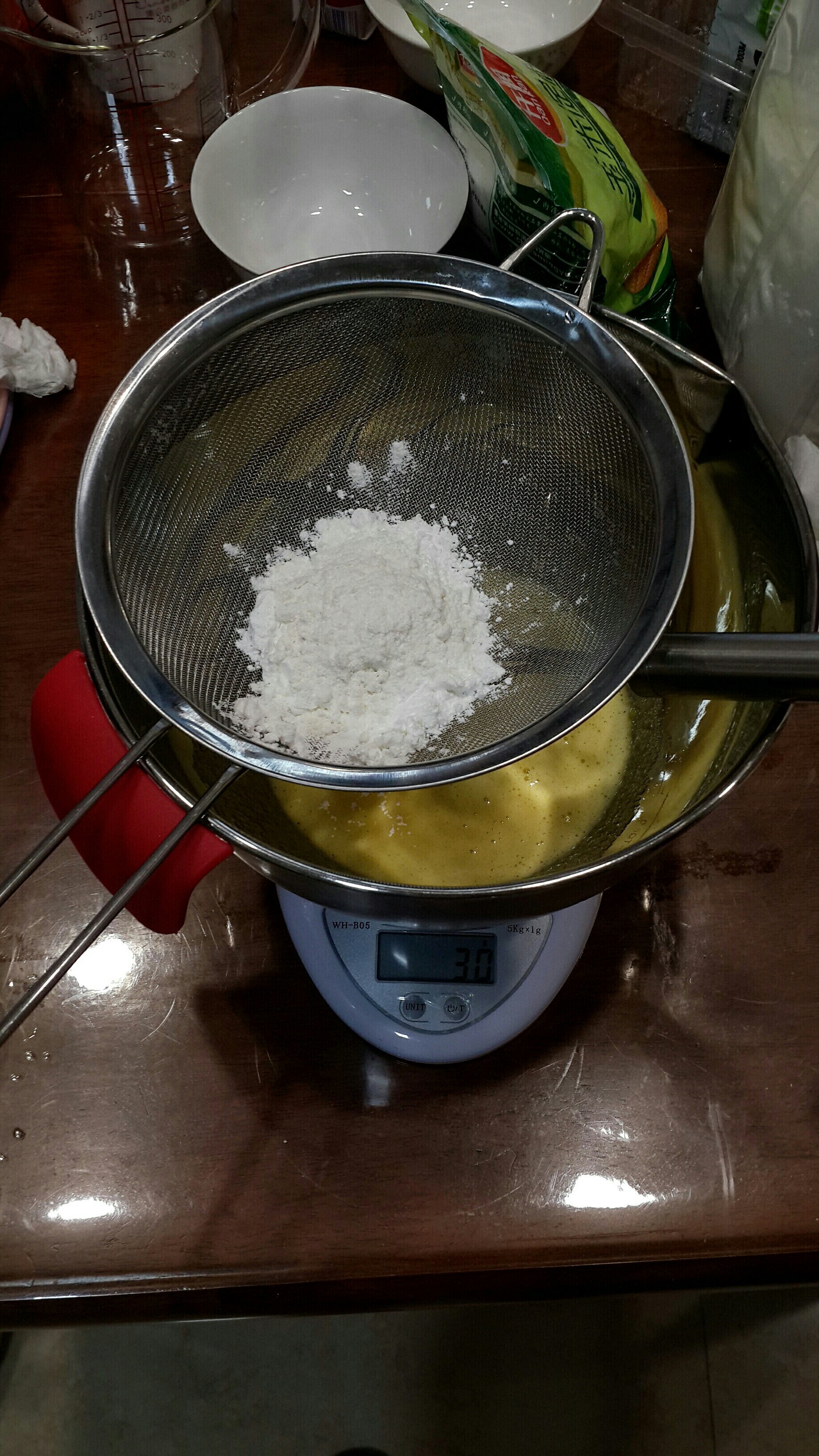 酥皮泡芙配卡仕達醬的做法 步骤4