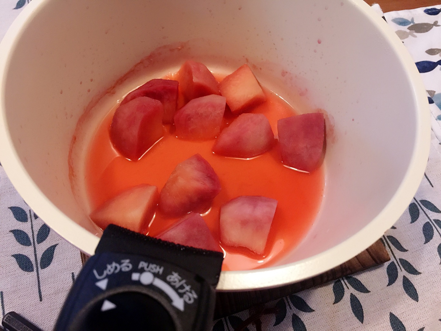 ´͈ ᵕ `͈ ♡°◌̊少女情懷的特製味淋蜜桃子與夏日桃子果凍的做法 步骤5