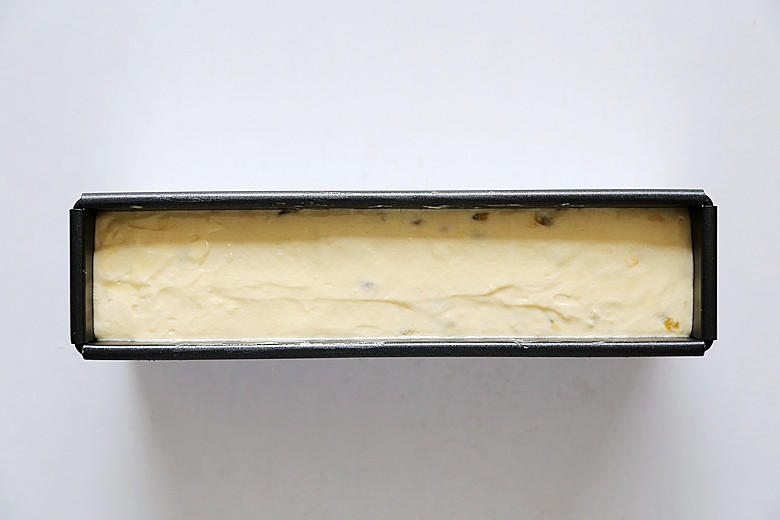 百香果乳酪磅蛋糕的做法 步骤7