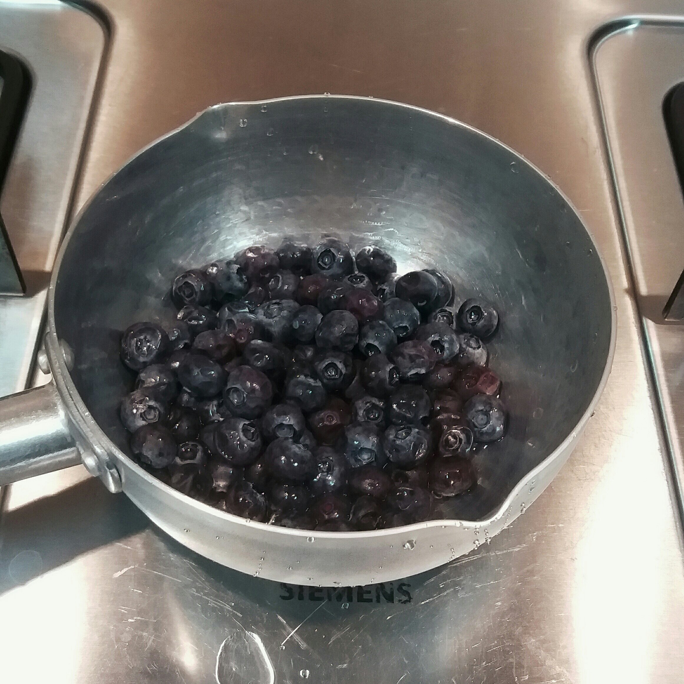 藍莓奶香淮山泥的做法 步骤1