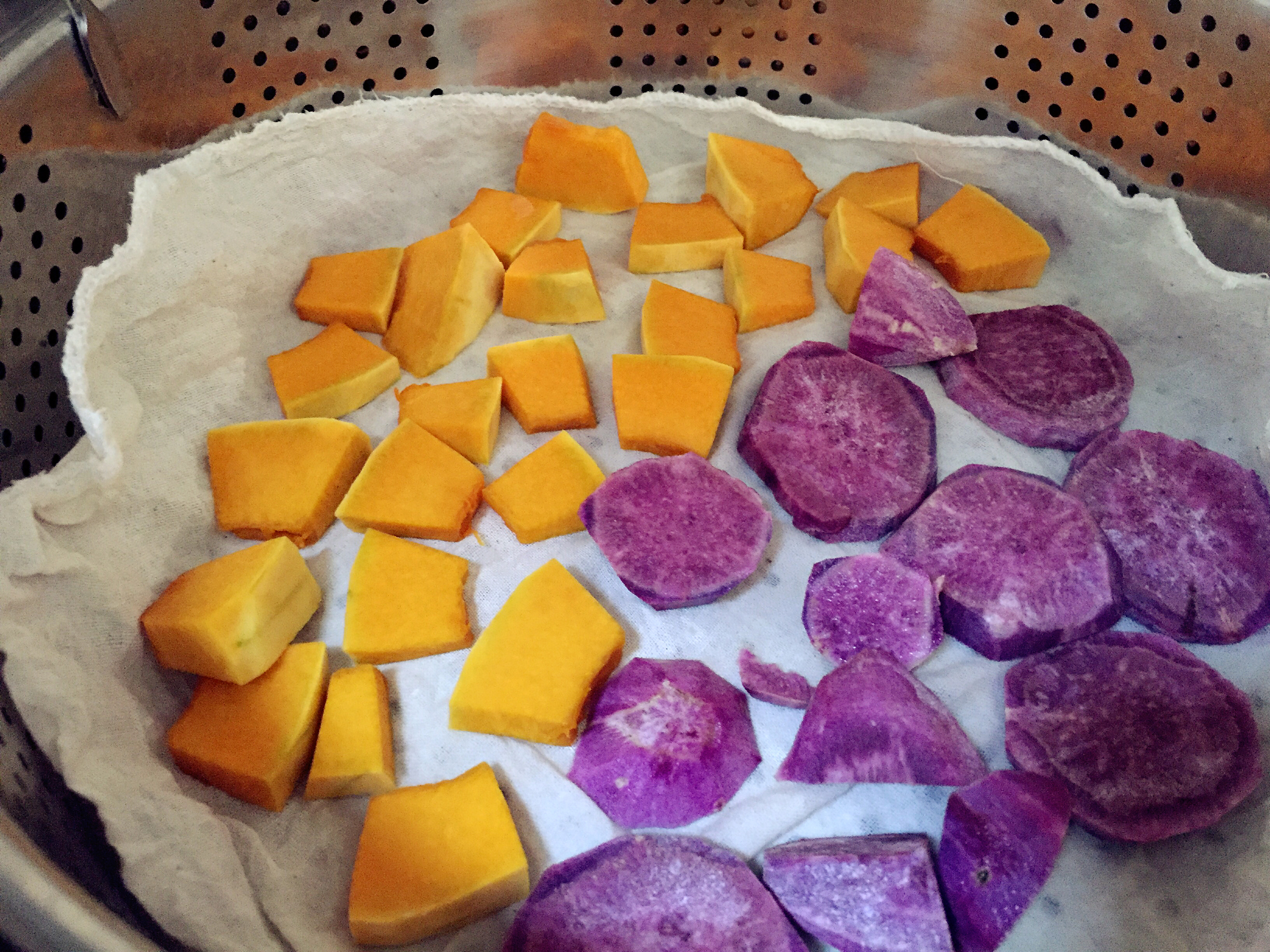 寶寶輔食：紫薯南瓜吐司卷-營養豐富，口感軟糯，適合斷奶期的寶寶的做法 步骤2