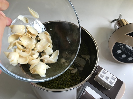 綠豆百合豆漿的做法 步骤3