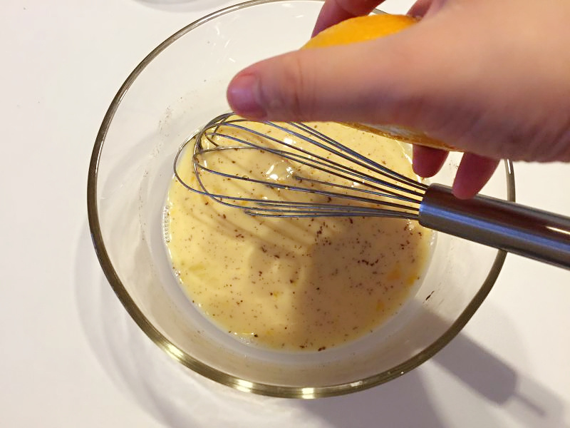 寶寶輔食：法式吐司砂鍋（Casserole ）-法棍混合雞蛋液焗烤後香甜柔軟，配合藍莓火腿丁，愛上這種獨特口感的做法 步骤6