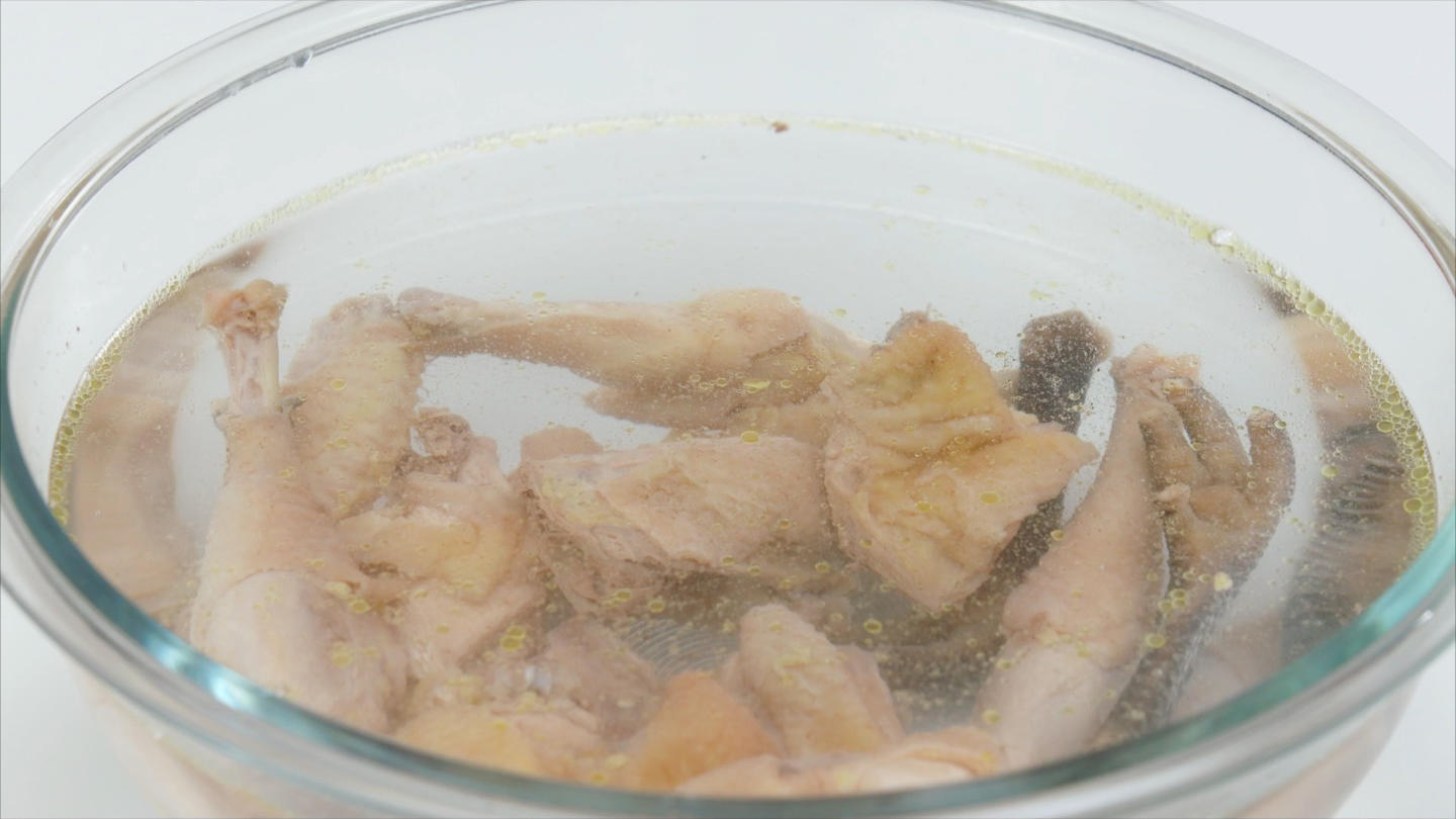 石鍋燉雞湯｜美食臺的做法 步骤2