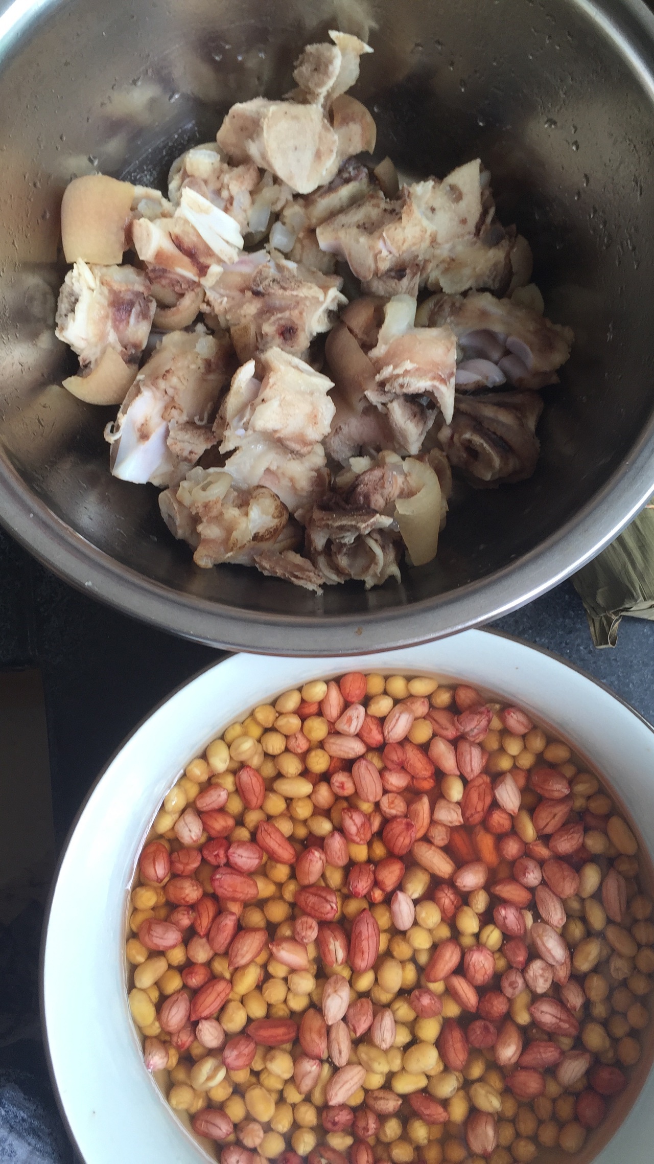 紅燒豬肘和豬腳湯的做法 步骤4