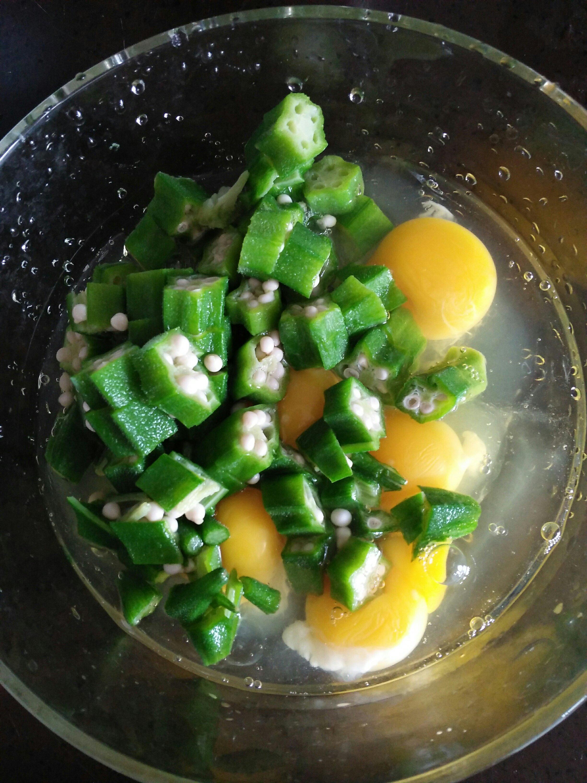 秋葵煎蛋的做法 步骤5
