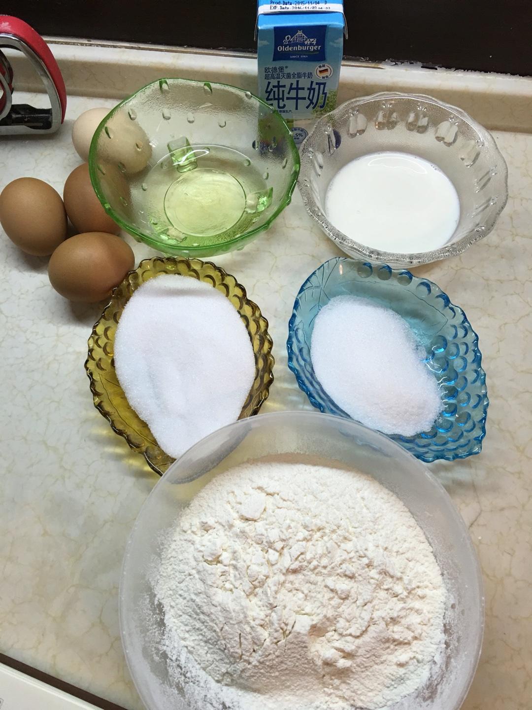 不塌不裂超完美的分蛋法八寸戚風蛋糕的做法 步骤1