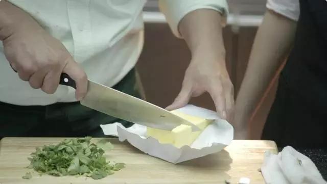鹽醃火腿佐香蒜蘑菇洋芋的做法 步骤4