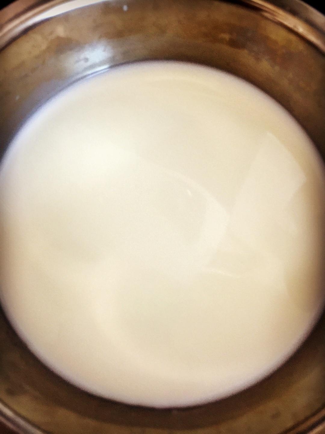 簡單的不能再簡單的烤箱版酸奶的做法 步骤2
