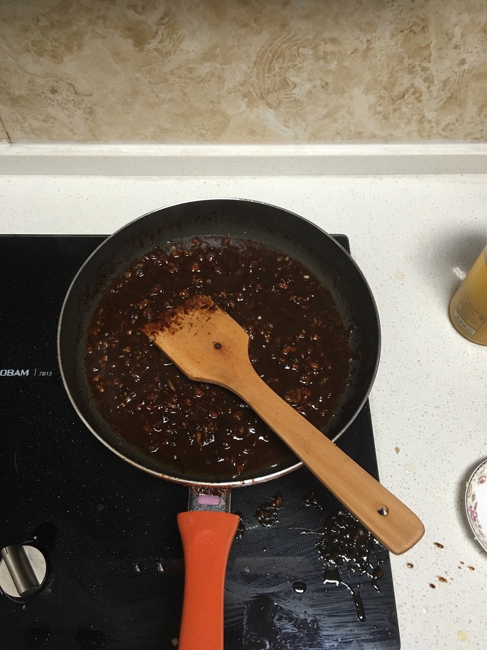 炸醬麪配西紅柿醬的做法 步骤2