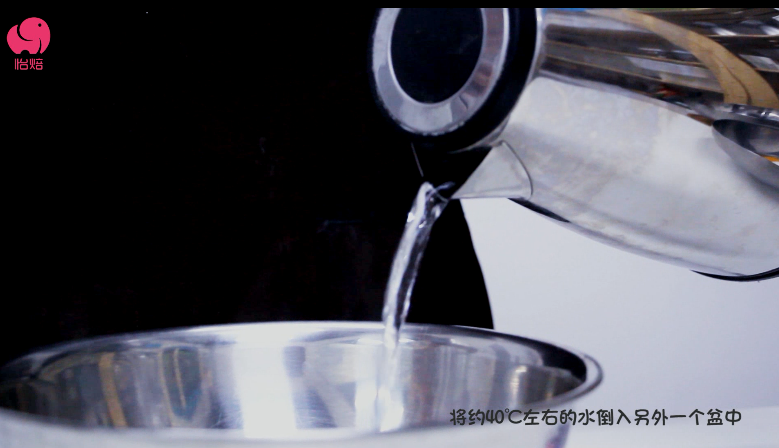 烘焙基礎功課——紅茶海綿蛋糕的做法 步骤3