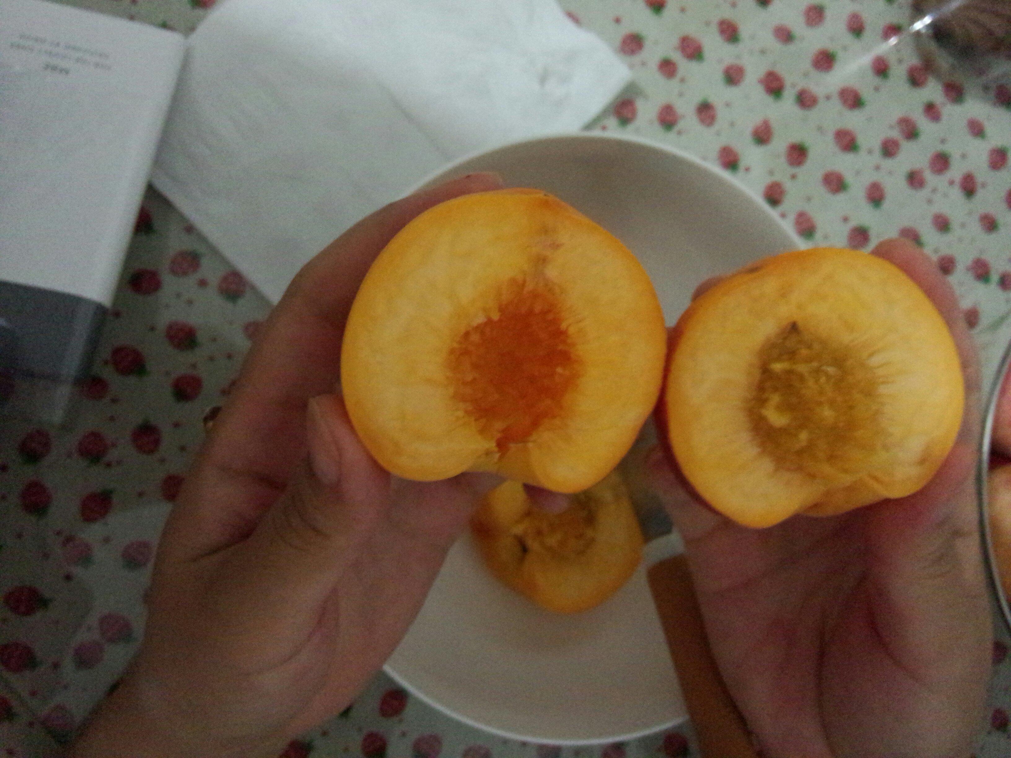 黃桃罐頭（怎樣做出超市買的那樣漂亮的整瓣桃子）的做法 步骤5