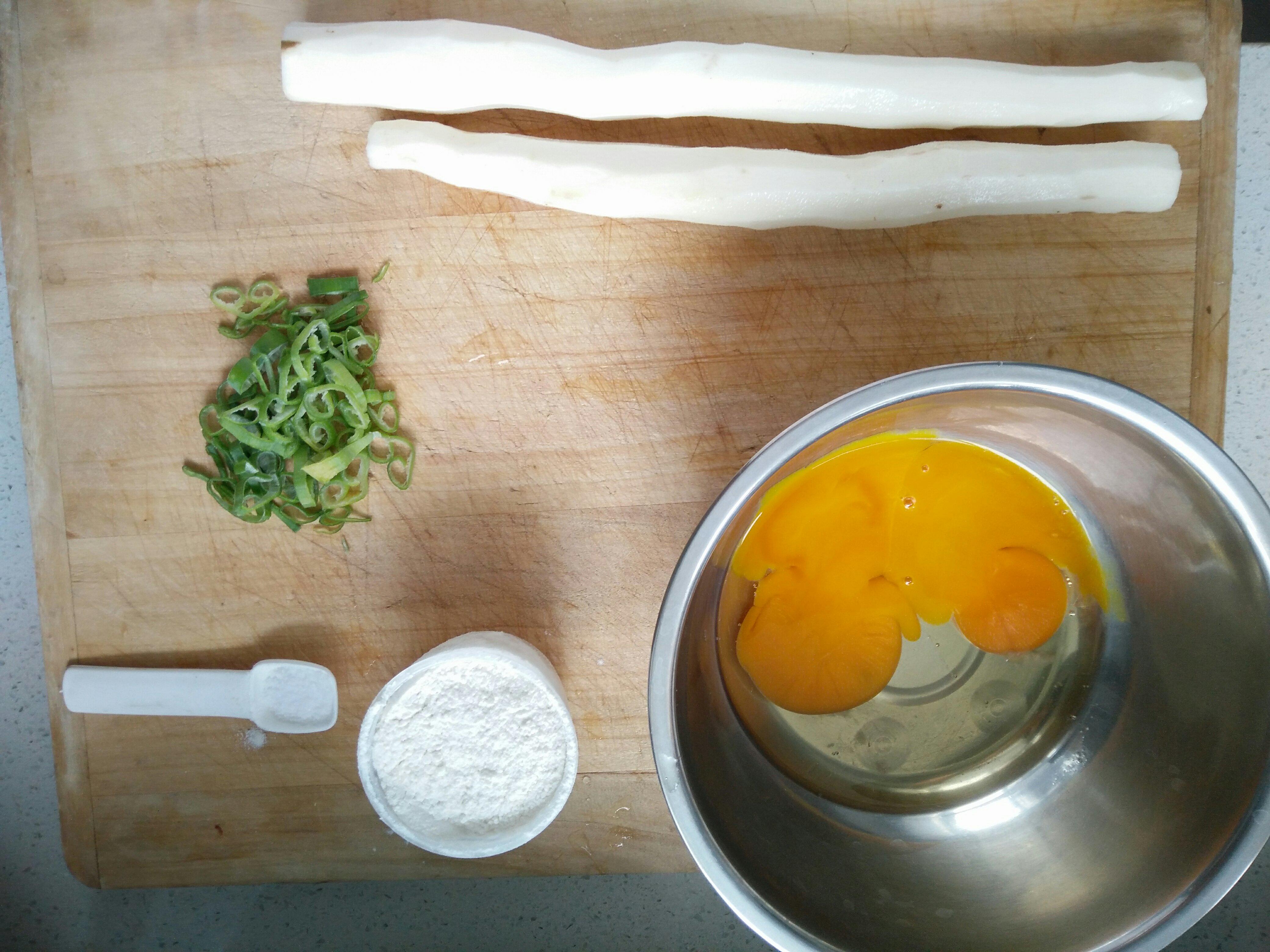 山藥蛋餅，青汁酸奶的做法 步骤1