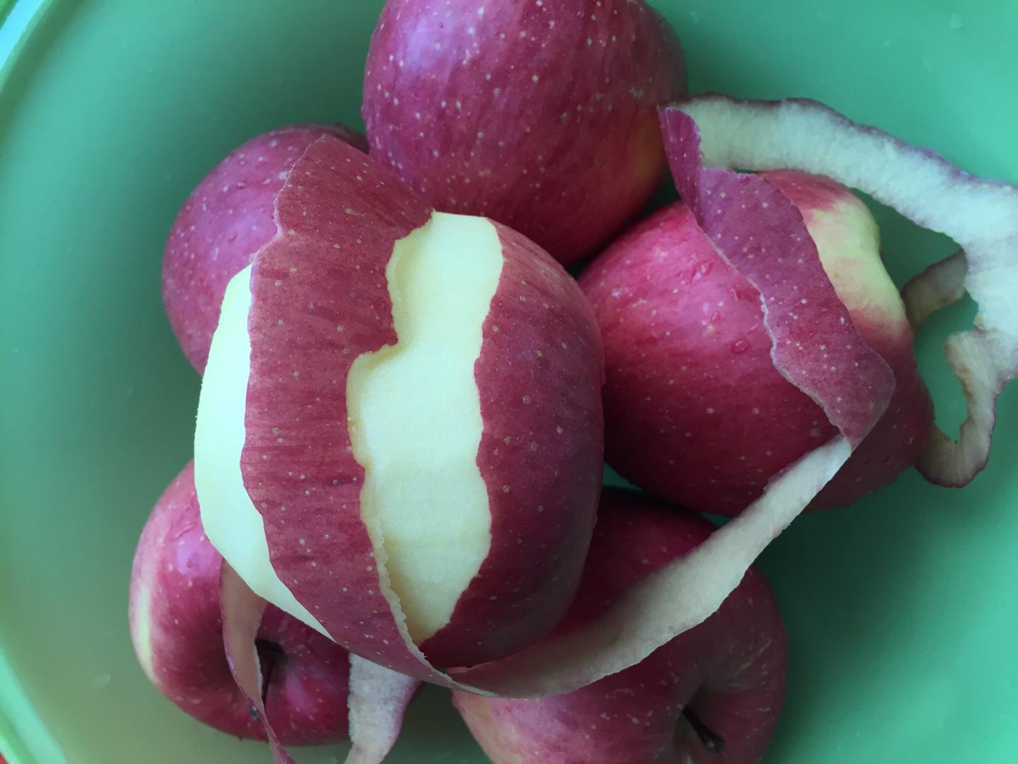 寶寶輔食:蘋果香蕉泥 1段(輔食新增初期-36個月適用)的做法 步骤1