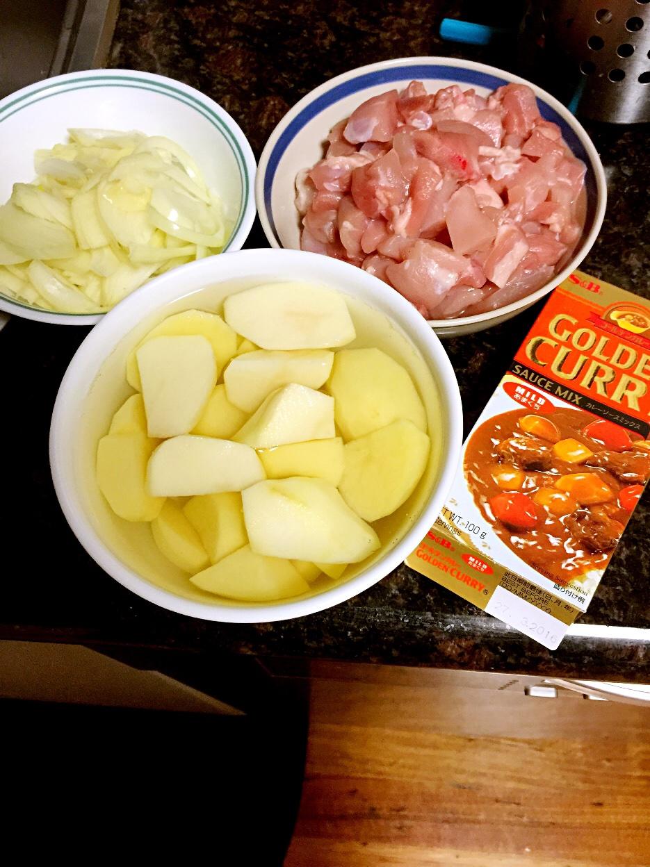 咖哩土豆雞飯的做法 步骤1